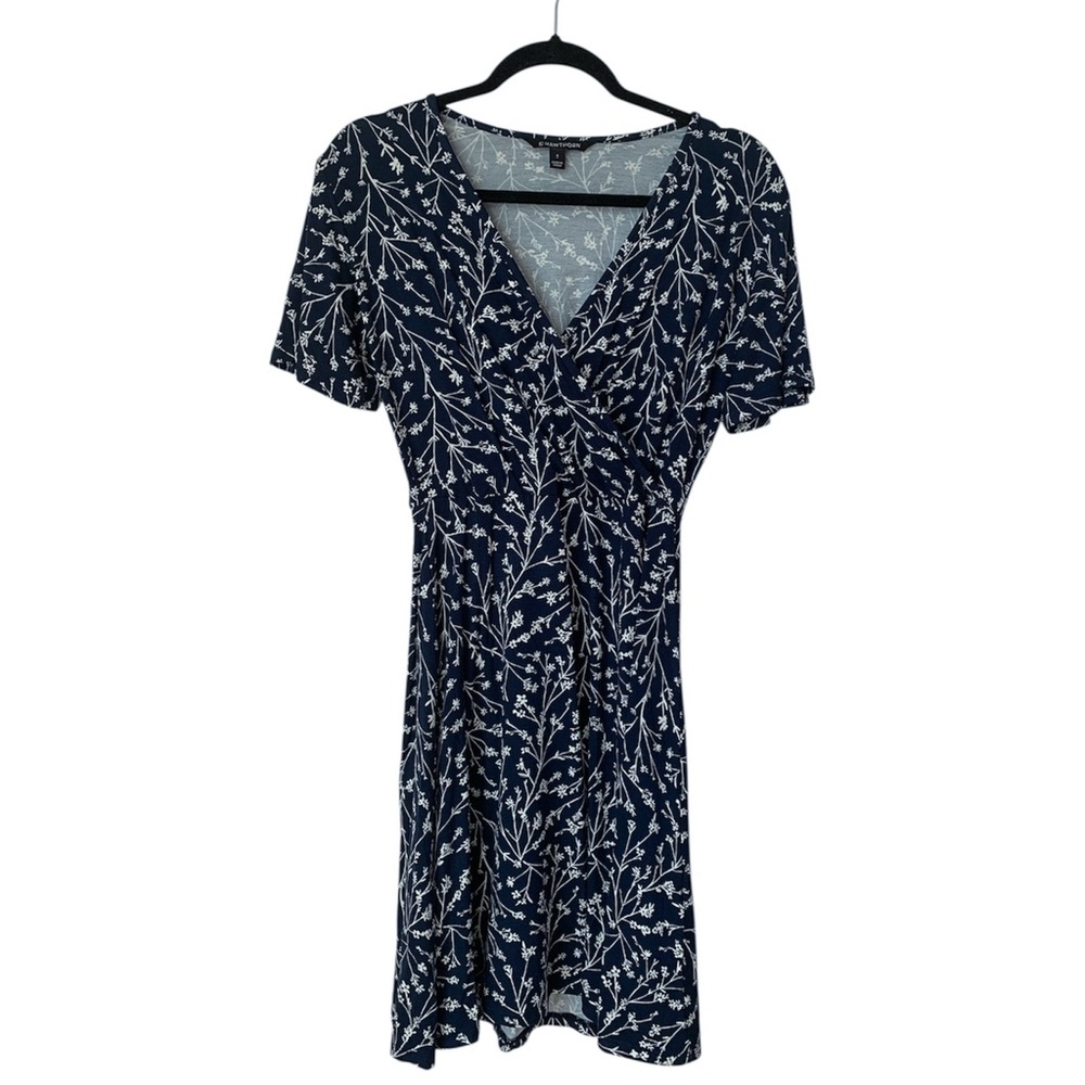 NWOT 41 Hawthorn Twiggy Floral Elisse Dress Navy/White Surplice- Size Small